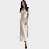 Lídia – Knitted Dress with V-Neck and Buttons