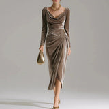 Paula | Pleated velvet dress that flatters the figure